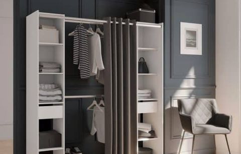 Optimisez votre espace : le kit dressing à rideau blanc mat est à 84,90 € chez Leroy Merlin, la solution pratique et chic sans vous ruiner