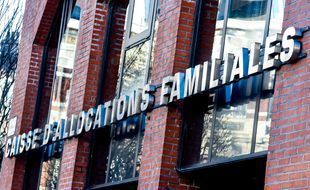 C'est les Caisses d'allocations familiales qui gère les APL.