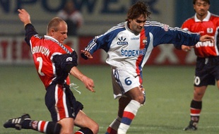 Reynald Pedros a disputé 15 matchs de Ligue 1 sous le maillot lyonnais, lors de la saison 1997-98.