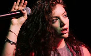 La chanteuse Lorde sur scène à New York en septembre 2014.