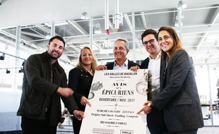 De gauche à droite, Jean-Axel Genoux, chef de cuisine de la brasserie Familia, Stessy Faber, directrice commerciale et marketing de la brasserie Familia, Nicolas Lascombes, Romain Alaman (Biltoki) et Marie-Domitille Marcouire, capitaine des Halles de Bacalan.
