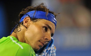 L'Espagnol Rafael Nadal, tête de série N.2, s'est qualifié pour les demi-finales de l'Open d'Australie, en battant le Tchèque Tomas Berdych (N.7) en quatre sets 6-7 (5/7), 7-6 (8/6), 6-4, 6-3, mardi à Melbourne.