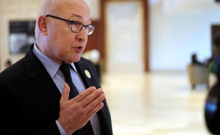 Le ministre français des Finances Michel Sapin en marge du G20 à Istanbul le 9 février 2015