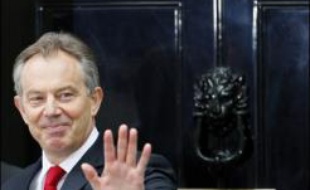 Le rideau est finalement tombé mercredi pour Tony Blair qui, après avoir été le Premier ministre britannique pendant dix ans, devait passer la main dans l'après-midi à son ministre des Finances Gordon Brown.