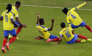 La joie de l'équipe d'Equateur lors de sa victoire face au Honduras, le 15 juin 2014