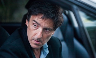 Yvan Attal incarne Darius dans la série «Ad Vitam», qui sera diffusée en novembre sur Arte.
