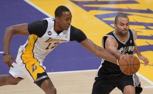 San Antonio a mis un terme à la misérable saison des Lakers en éliminant la franchise de Los Angeles au premier tour des play-offs NBA en seulement quatre matches, un +coup de balai+ qui s'est terminé dimanche par une large victoire (103-82) des Spurs.