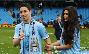 Samir Nasri et Anara Atanes lors du sacre de Manchester City, le 11 Mai 2014