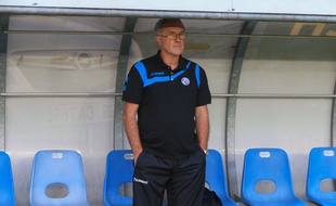 A cause d'un but d'Amiens 3 secondes avant le coup de sifflet final, le Racing club de Strasbourg de Jacky Duguépéroux n'a pas obtenu sa montée en Ligue 2. (Archives)