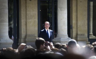 François Hollande a assuré jeudi "ne pas être dans une bataille a sein de la gauche", répétant que son seul adversaire était "la droite et Nicolas Sarkozy", face à l'ascension dans les sondages du candidat du Front de gauche, Jean-Luc Mélenchon.