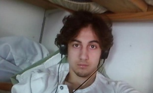 Image fournie par la justice américaine, présentée aux jurés à Boston le 23 mars 2015, de Djokhar Tsarnaev