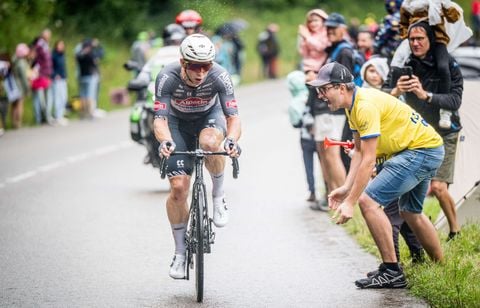 Tour de France 2025 - 20e étape : Groves s'impose après une folle étape, Grégoire passe près du rêve... Revivez l'étape avec nous...