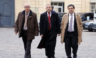 Entre la menace de l'une des principales composantes de l'islam de France de se retirer des élections de samedi et des accusations de "chantage", le Conseil français du culte musulman (CFCM) peine à mettre un terme à ses dissensions qui l'empêchent de fonctionner depuis deux ans.
