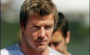 David Beckham, le capitaine de l'équipe d'Angleterre de football, a choisi mardi de répondre par le mépris aux attaques que le tabloïd allemand Bild a porté contre sa famille dans son édition de lundi, avant le 2e match des Anglais dans le Mondial-2006 contre Trinité-et-Tobago jeudi.