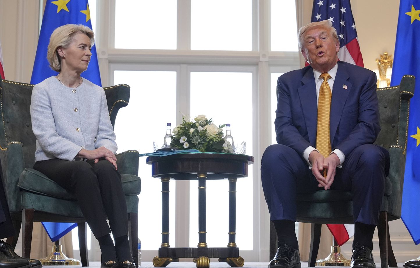 Droits de douane : Un accord à 15 % conclu entre les Etats-Unis et l'Union européenne, annonce Donald Trump thumbnail