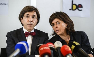 La Commission européenne a constaté mercredi que la Belgique n'avait pas suffisamment réduit son déficit et l'a "mise en demeure" de présenter d'ici septembre des mesures pour le ramener à 2,7% du produit intérieur brut (PIB) en 2013, évitant toutefois de lui imposer une amende.
