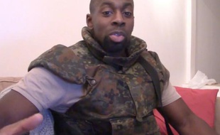 Image tirée d'une vidéo le 11 janvier 2015 diffusée sur les réseaux sociaux islamistes montrant un homme disant s'appeler Amédy Coulibaly