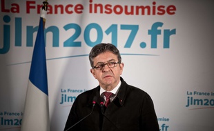 Jean-Luc Mélenchon s'exprime à l'issue du premier tour de la présidentielle, le 23 avril 2017.