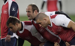 La première-ligne du XV de France à l'entraînement avec de gauche à droite, Nicolas Mas, William Servat et Fabien Barcella, le 19 juin 2009 à Wellington.