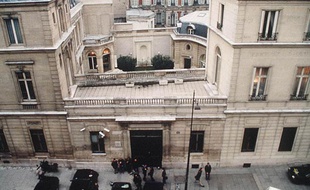 Le siège du Parti Socialiste, rue de Solférino à Paris, illustration