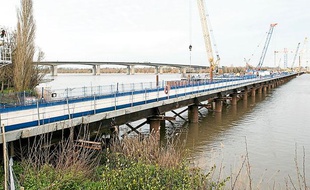 Le viaduc de la Dordogne est en construction depuis juillet 2012.