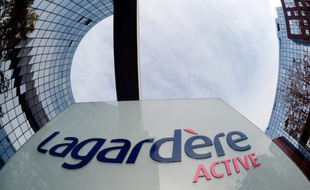 Les salariés de l'ensemble des titres de presse de Lagardère Active (le JDD, Elle, Paris Match, Télé 7 Jours...) ont voté jeudi une "grève immédiate à durée indéterminée"