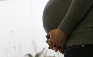 Lille, le 2 mars 2012. Illustration femme enceinte.