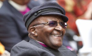 Portrait de Desmond Tutu.