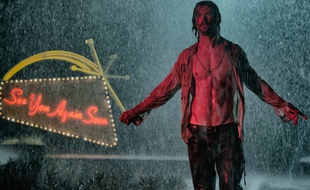 Chris Hemsworh dans Sale temps à l'hôtel Royale de Drew Goddard
