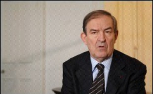 Le Rwanda a décidé de rompre ses relations diplomatiques avec la France, a confirmé vendredi le ministère français des Affaires étrangères, après les poursuites réclamées par le juge Bruguière contre le président rwandais Paul Kagame et plusieurs de ses proches.