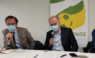 A droite, Jean-Pierre Clavier, vice-président d'A la nantaise.