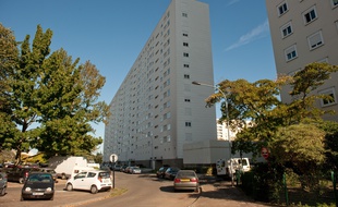 Logements sociaux dans le quartier du Grand Parc à Bordeaux. Photo : Sebastien Ortola