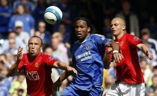 Le duel entre Manchester United et Chelsea en tête du Championnat d'Angleterre trouvera son épilogue dimanche lors de la 38e et dernière journée, avec deux seconds couteaux, Wigan et Bolton, comme arbitres.