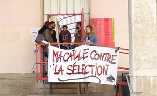 A Lyon, le 12 avril 2018. Les étudiants de Lyon-2, réunis ce jeudi en AG, ont voté le blocage illimité des deux campus.