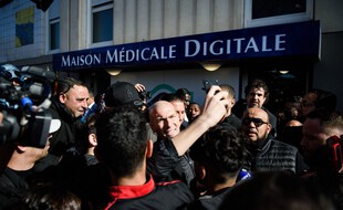 Zinedine Zidane, lors de son passage à la Castellane à Marseille.