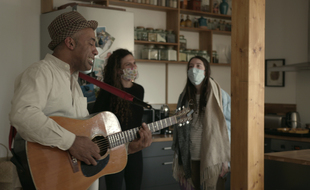 Davy Kilembe est l'un des deux chanteurs à a voir participé à la première opération Delivreznoo, à Toulouse.