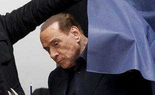 Silvio Berlusconi, leader de Forza Italia et ancien Président du Conseil lors des élections législatives à Milan, le 4 mars 2018.
