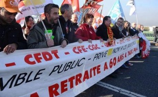 La nouvelle journée de grève et de manifestations organisée jeudi en France contre la réforme des retraites a connu une forte baisse de la mobilisation, confirmant l'essoufflement de la contestation contre le projet phare du président Nicolas Sarkozy adopté la veille par le Parlement.