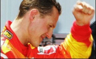 Michael Schumacher (Ferrari) a signé le meilleur temps des qualifications du Grand Prix de Monaco de Formule 1, samedi dans la Principauté, mais il partira de la dernière position pour avoir triché et ralenti ses adversaires, laissant la pole à Fernando Alonso (Renault).