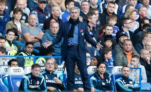 José Mourinho, l'entraîneur de Chelsea, le 1er novembre 2014, contre QPR, à Stamford Bridge.