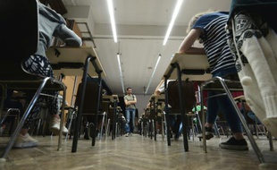 Des lycéens pendant l'épreuve de philosophie du baccalauréat, le 16 juin 2014 à Strasbourg
