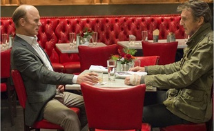 Ed Harris et Liam Neeson dans Night Run