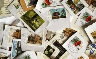 Les timbres sont vendus plus ou moins chers en fonction de la couleur.