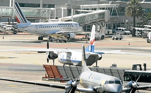 L'aéroport de Nice est la première plateforme régionale.