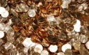 Avec l'embellie de l'euro, zlotys polonais, lei roumains et forints hongrois attirent les touristes américains qui découvrent avec engouement l'Europe de l'Est, où le billet vert donne plus de pouvoir d'achat que dans la zone euro.