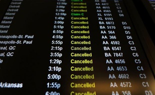 Quelque 3.000 vols ont été annulés jeudi aux Etats-Unis, alors qu'une tempête de neige frappait le nord-est du pays, accompagnée de vents et de températures glaciales, qui devraient descendre jusqu'à -13°C vendredi soir à New York.