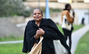 Christiane Taubira n'aime pas trop la démarche d'Emmanuel Macron et le fait savoir.