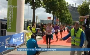 Elle est demandée en mariage sur la ligne d'arrivée de son semi-marathon à Strasbourg.