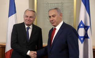 Le chef de la diplomatie française Jean-Marc Ayrault reçu le 15 mai 2016 par le Premier ministre israélien Benjamin Netanyahu à Jérusalem