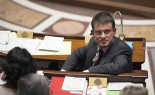 Le Premier ministre français Manuel Valls lors d'une session de questions au gouvernement à l'Assemblée nationale le 18 novembre 2014
